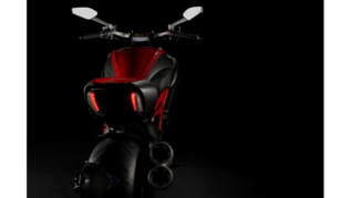 Для галереи Diavel Carbon Red: